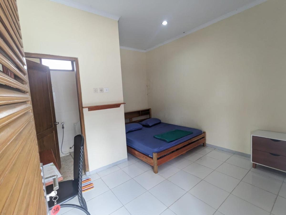 Rumah Pagar Merah Homestay Yogyakarta Luaran gambar
