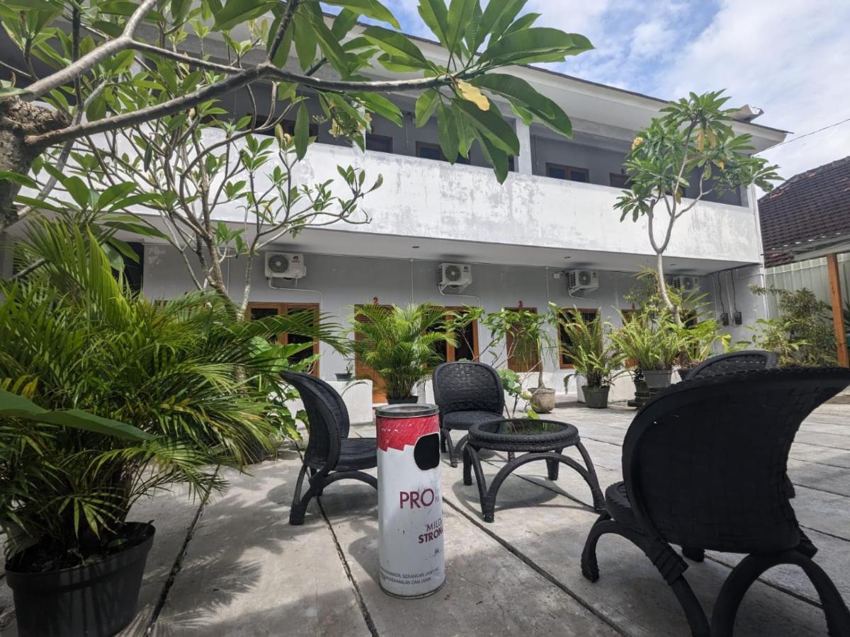 Rumah Pagar Merah Homestay Yogyakarta Luaran gambar