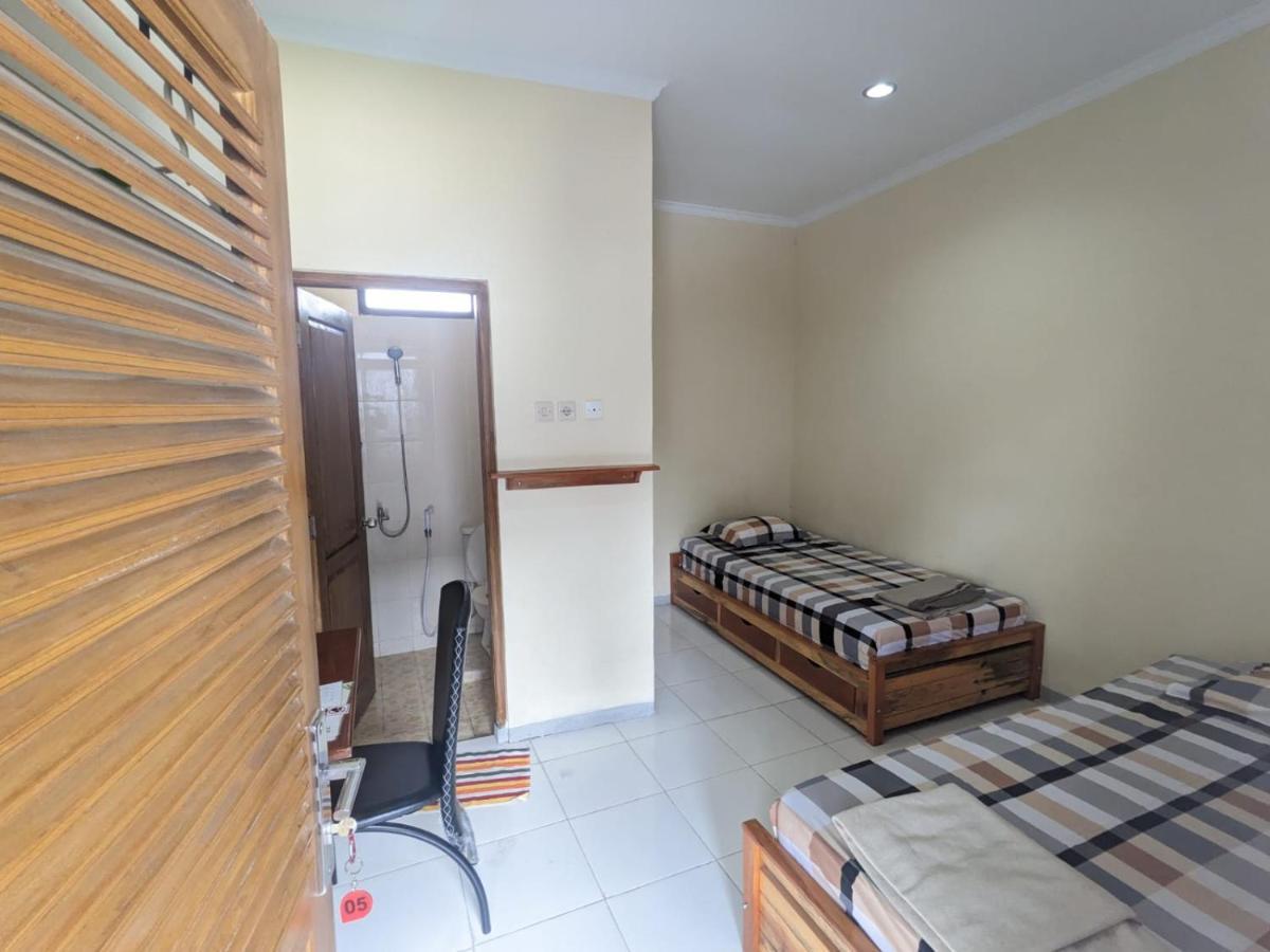 Rumah Pagar Merah Homestay Yogyakarta Luaran gambar